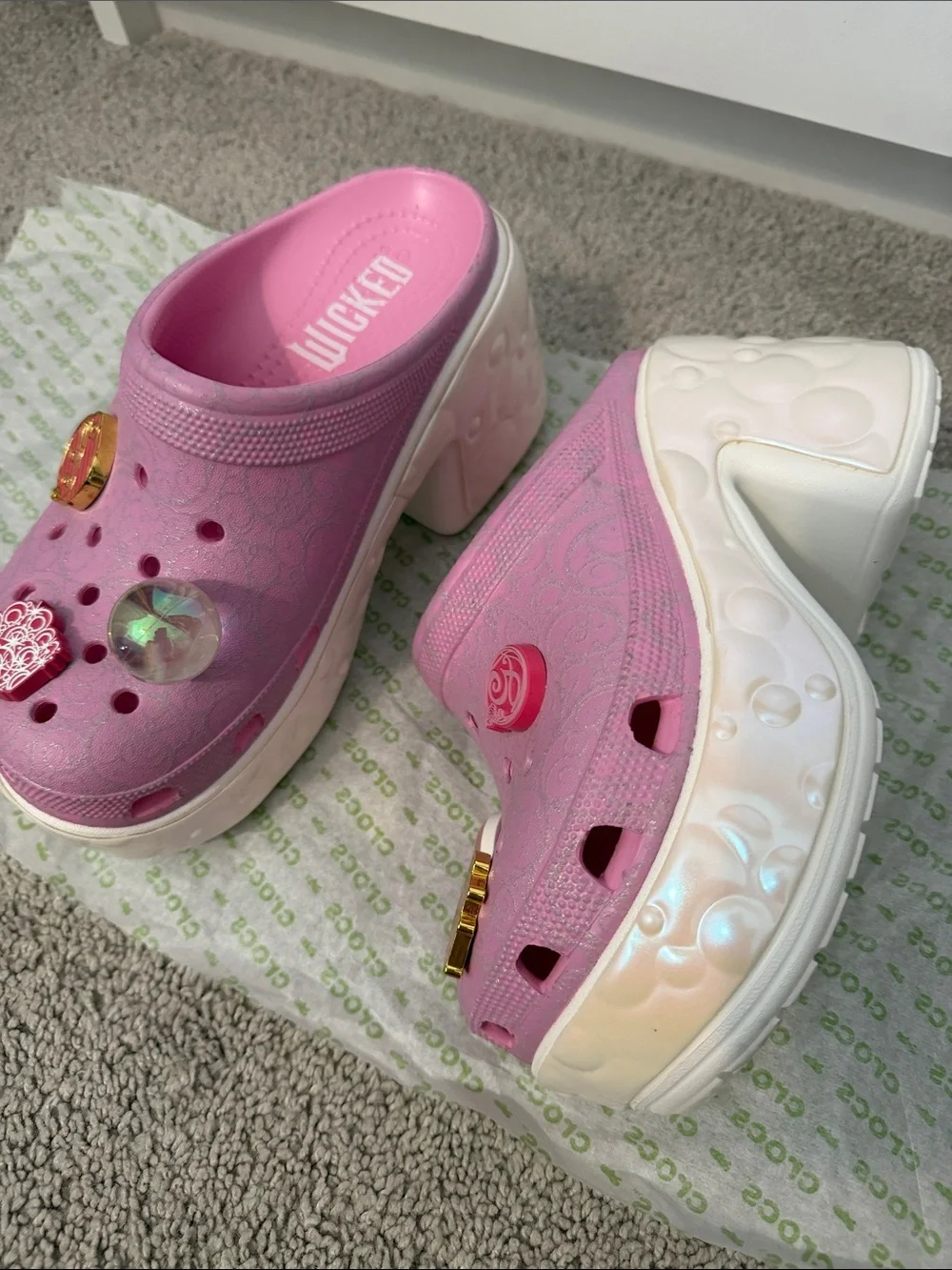 CROCS WICKED WOMENS sz 6 Pink Clogs with White Platform Sole. Lightly used NOBOX